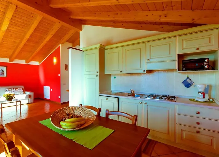 La Collina Degli Ulivi 아파트 베르카나
